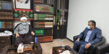 نماینده ولی فقیه در استان هرمزگان:  صنایع باید به سمت استقلال و خودکفایی  در حوزه برق گام بردارند