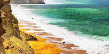 سواحل مکران امیدوار است