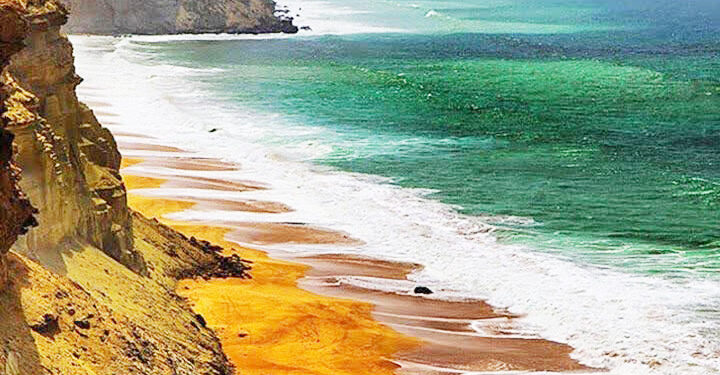 سواحل مکران امیدوار است