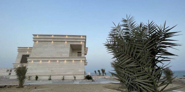 ویلاهای منتسب به ریاست جمهوری در قشم به مزایده  گذاشته شد