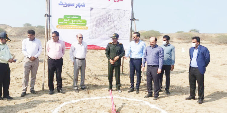 استاندارهرمزگان: زمین احداث ۵۰ هزار واحد مسکن تامین شد