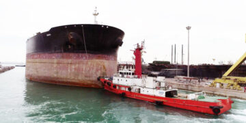 تعمیرات سوپرتانکر دو میلیون بشکه ای در ایزوایکو