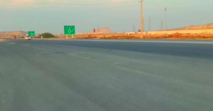 ضرورت توجه به اتوبان حدفاصل رمکان به درگهان قشم