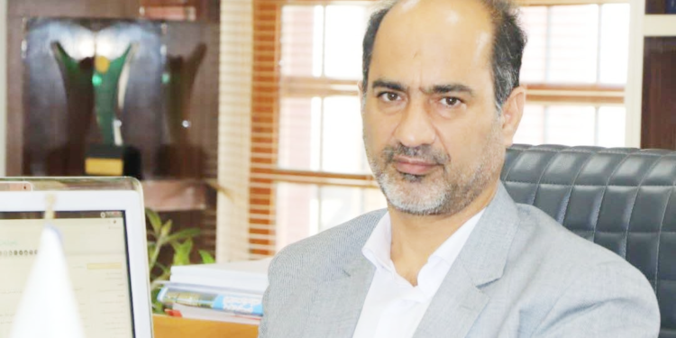 معاون سیاسی امنیتی و اجتماعی استانداری هرمزگان مطرح کرد؛  پیشنهاد پيوست فرهنگی به تورهای گردشگری هرمز