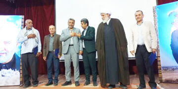 مدیرکل فرهنگ و ارشاد اسلامی هرمزگان: هنرمندان بانی نشر مکتب شهید سلیمانی شوند