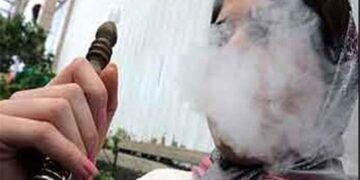 معاون وزیر بهداشت و درمان: ۱۵ درصد زنان هرمزگانی قلیان مصرف می‌ کنند