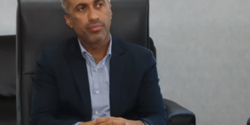 مدیرکل ورزش و جوانان هرمزگان خبر داد:پخش مستقیم همایش پیاده روی خانوادگی بندرعباس از شبکه سوم سیما