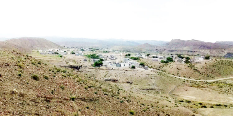 رنج نامه مردم روستای گازوم بز بشاگرد؛ آب داریم اما غیر بهداشتی، برق داریم اما نوسان دارد، مسئولان هستند اما پیگیری نمی کنند