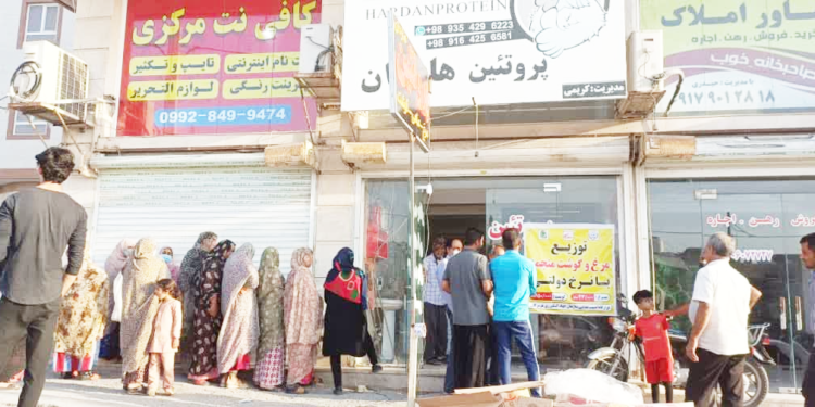 مدیر توسعه و بازرگانی سازمان جهادکشاورزی استان در گفت و گو با ندای هرمزگان مطرح کرد؛  عرضه گسترده مرغ و گوشت قرمز منجمد با نرخ دولتی، سد گرانی ها را می شکند