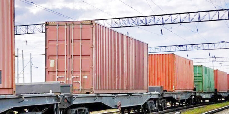 بیش از یک هزار و ۷۰۰ واگن محموله ترانزیتی روسیه وارد بندرعباس شد