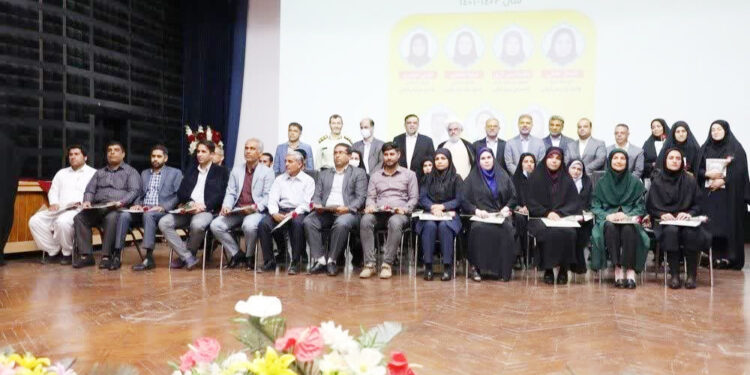 رئیس مرکز سنجش و پایش کیفیت آموزشیِ وزارت آموزش و پرورش در مراسم تجلیل از معلمان برتر هرمزگان؛ معلمان باید از رسالت سنگین خود صیانت کنند