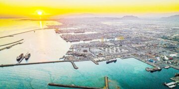 پیش بینی سرمایه گذاری 73 میلیون دلاری برای توسعه زیرساخت های بنادر مسافری و گردشگری بندرعباس