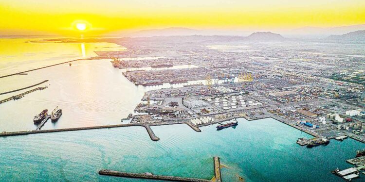 پیش بینی سرمایه گذاری 73 میلیون دلاری برای توسعه زیرساخت های بنادر مسافری و گردشگری بندرعباس