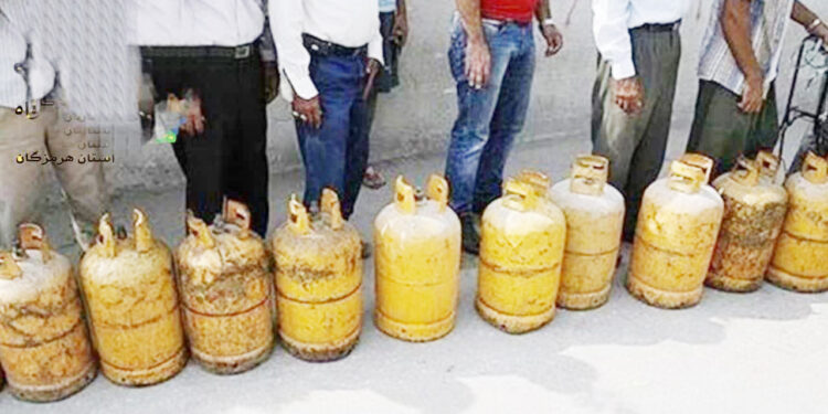 کمبود سیلندر گاز در میناب مردم را گرفتار کرده است