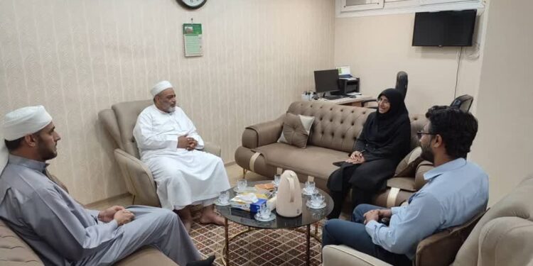 استقبال امام جمعه اهل سنت بندرعباس از همکاری با کانون پرورش فکری کودکان و نوجوانان هرمزگان؛  زمینه ورود کانون پرورش فکری به برنامه های فرهنگی مکتب خانه ها فراهم است