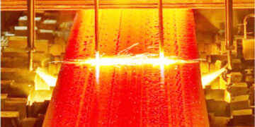 با تلاش و همت کارکنان فولاد هرمزگان محقق شد؛ ثبت رکورد 99.65 درصدی در کیفیت تختال و تولید موفقیت آمیز گِرید و میکروآلیاژی در فولاد هرمزگان