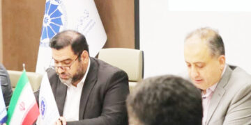 رسیدگی به مشکلات فعالان اقتصادی هرمزگان در نشست مشترک اتاق بازرگانی با دادستان؛ از ورود دستگاه قضایی به موضوع آلودگی آب در مزارع پرورش میگو تا پیگیری قیمت گذاری بلیت شناورها