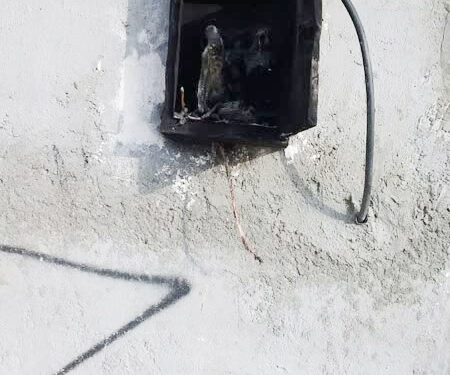 نوسان برق باعث بروز خسارت به مردم روستای گازون بز بشاگرد شده است