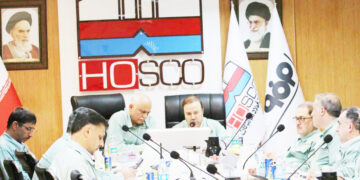 مدیرعامل فولاد هرمزگان در بازدید اعضای هیئت مدیره از طرح های توسعه ای مطرح کرد:  تولید و توسعه، دو بال اعتلای فولاد هرمزگان