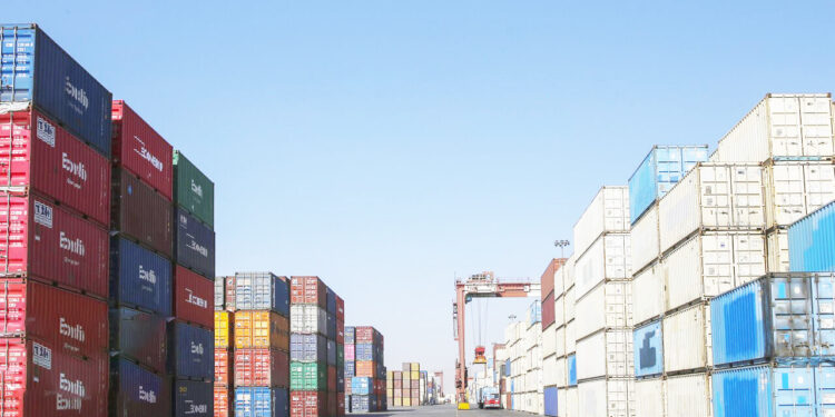 مراودات اقتصادی و تجاری قشم و روسیه ارتقا می یابد