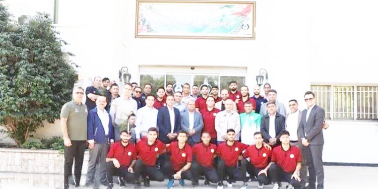 نامور مدیرعامل شرکت پالایش نفت در دیدار با فوتسالیست‌ها