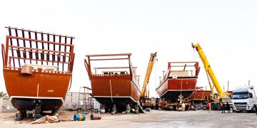 ۲۰۹ فروند لنج باری و صیادی در قشم ساخته شد