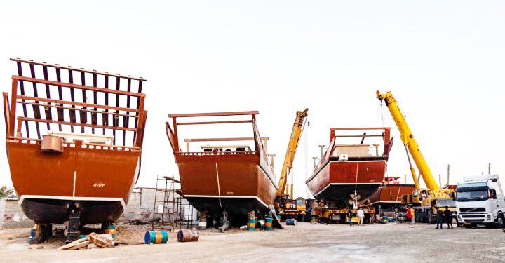 ۲۰۹ فروند لنج باری و صیادی در قشم ساخته شد