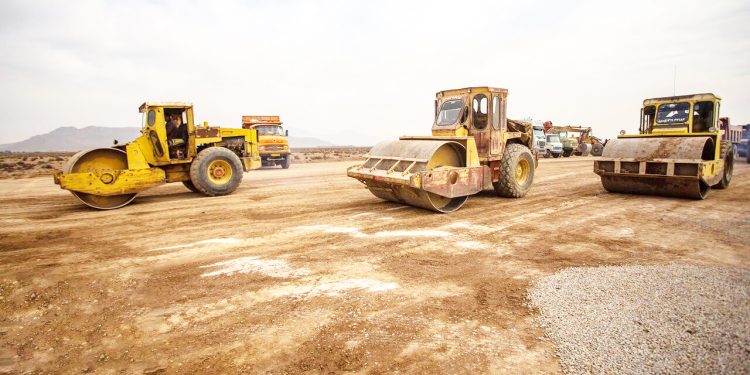 دبیر شورایعالی مناطق آزاد تجاری، صنعتی و ویژه اقتصادی در سفر به جزیره قشم: اجرای طرح های عمرانی مناطق آزاد 2 برابر سرعت یافته است