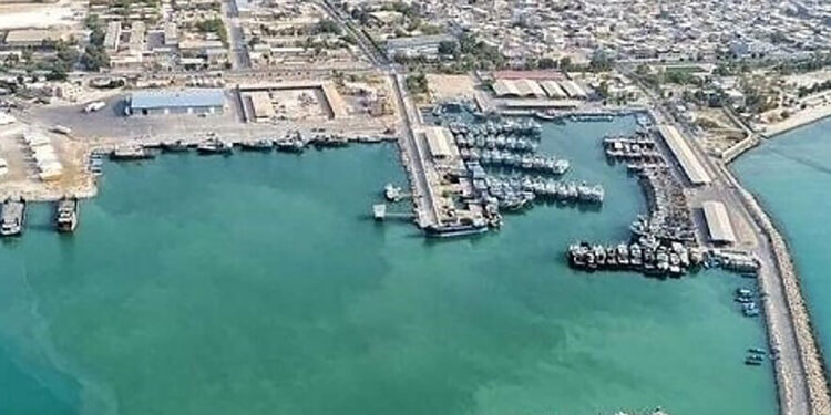 استاندار هرمزگان:  سه هزار هکتار زمین برای احداث بندر نسل جدید  در پسکرانه بندرلنگه مشخص شد