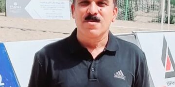 علیزاده هنگامی مربیگری بین المللی هند بال سالنی و ساحلی را در کارنامه ورزشی اش دارد