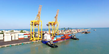 صادرات هفت میلیون تن کالای نفتی و غیر نفتی از بنادر غرب هرمزگان