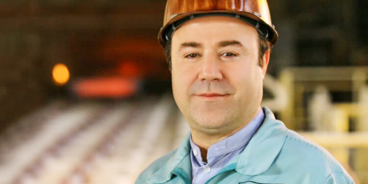 مدیرعامل شرکت فولاد هرمزگان: ثبت رکوردهای روزانه، مقدمه تحقق جهش تولید است