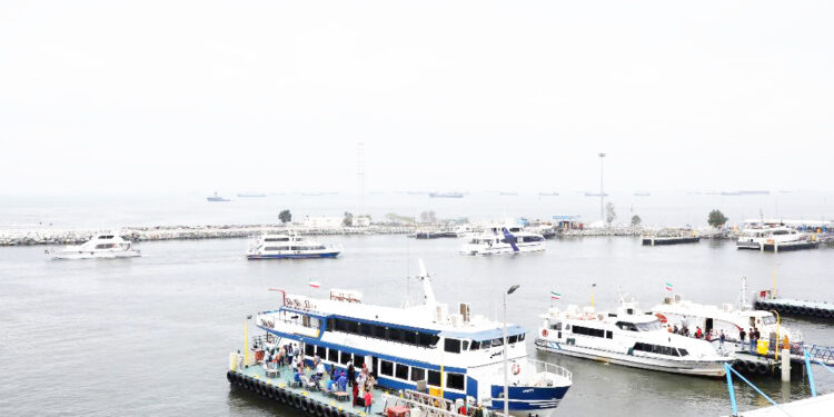 جابه‌جایی بیش از چهار میلیون مسافر و گردشگر در بنادر هرمزگان ثبت شد