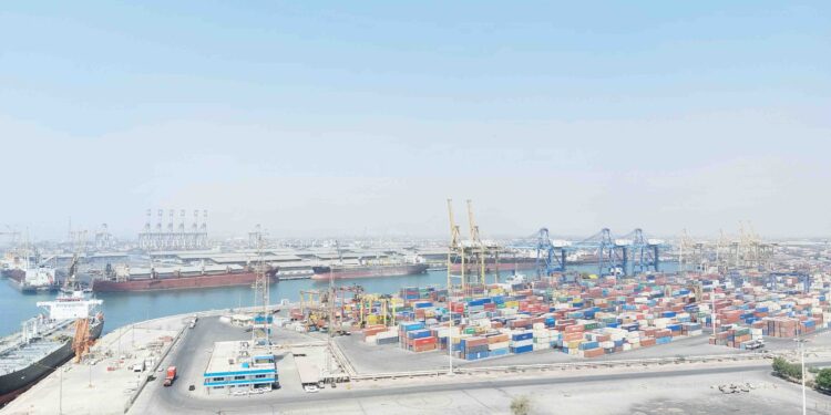 سال گذشته؛ بیش از 1.5 میلیون تُن کالای عمومی در بندر شهید رجایی جابه‌جا شد