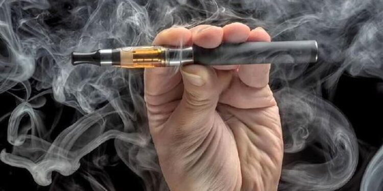 مقابله مرکز بهداشت بندرعباس با سیگارهای الکترونیکی؛ «ویپ» ها، قاچاق و ممنوع هستند!