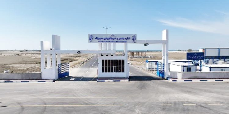 واردات و ترانزیت خودرو از سیریک آغاز شد