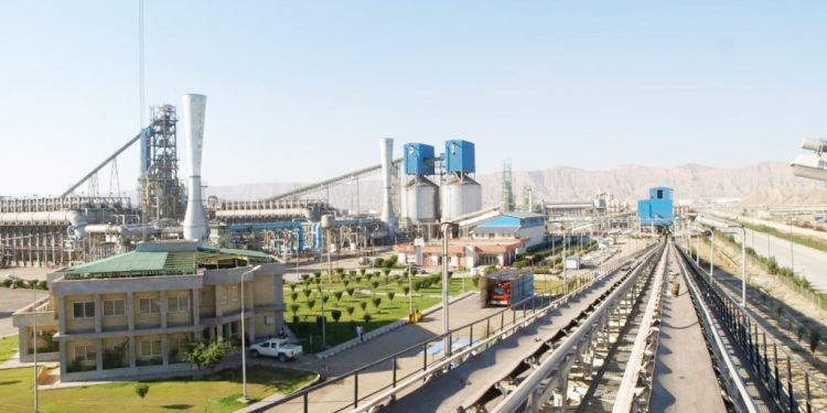 جهش 12 درصدی تولید آهن اسفنجی در فولاد هرمزگان؛ موانع و محدودیت ها ، مانع رکوردزنی نشد!