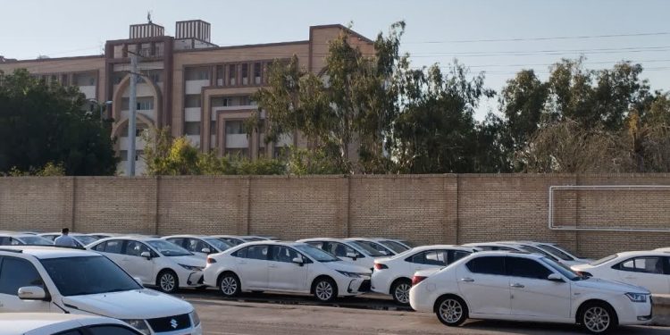 صدور دستورقضایی برای ترخیص ۵ هزار خودرو خارجی  قهرمانی: قصد دخالت در اموراجرایی نداریم