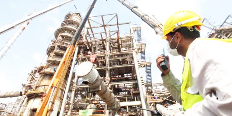 بیش از ۱۱ میلیون نفر – ساعت کار بدون حادثه در پالایشگاه نفت بندرعباس