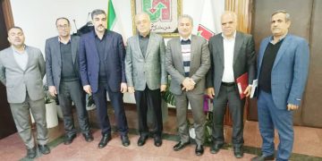 استاندار هرمزگان در دیدار با سرپرست راهداری و حمل و نقل جاده‌ای کشور: رفع گره های ترافیکی استان حمایت ملی می طلبد