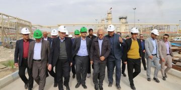 بازدید استاندار هرمزگان از پالایشگاه نفت آفتاب