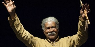 تجلیل از مفاخر هرمزگان در فضاهای شهری هر نام، یک زندگی یک داستان