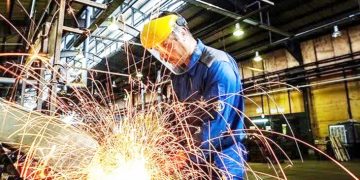 تلاش دستگاه قضایی برای تحقق شعار سال 1404؛ قهرمانی: حمایت های قضایی مانع بیکاری حدود 10 هزار نفر شد