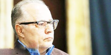 شهرام دبیری از سمت معاونت پارلمانی رئیس جمهوربرکنار شد پزشکیان: دوستی دیرین جای خود؛ به عهدم با مردم پایبندم