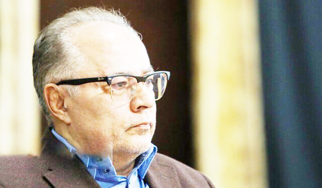 شهرام دبیری از سمت معاونت پارلمانی رئیس جمهوربرکنار شد پزشکیان: دوستی دیرین جای خود؛ به عهدم با مردم پایبندم