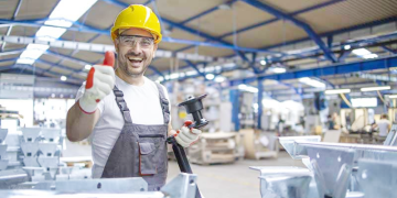 مدرک یا مهارت؟ انتخابی که آینده شغلی جوانان را تعیین می کند