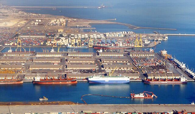 کاردار روسیه در دیدار با محمد آشوری:  هرمزگان،حلقه وصل روسیه با هند  و کشورهای آسیایی