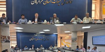 با حضور مدیرکل شیلات هرمزگان برگزاری جلسه مقدماتی طرح سرشماری وبازدید از شناورهای لنج صیادی