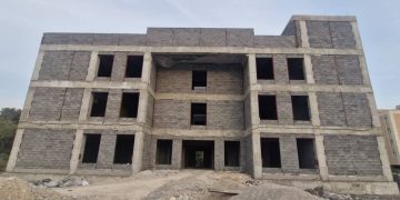 به همت اتاق بازرگانی هرمزگان؛ نخستین همراه‌سرای استاندارد بیمارستان شهید محمدی بندرعباس خردادماه به بهره برداری می رسد