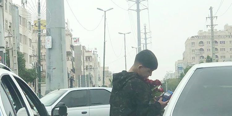 کودک کار؛ دنیای ایستاده پشت چراغ های  قرمز